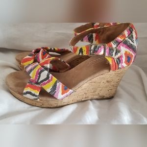 TOMS women colorful sandal cork wedge size 7